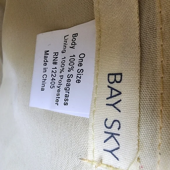 Bay Sky Sea Grass Round Tote Bag NWT - Picture 3 of 7